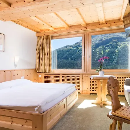 Hotell Chesa Languard