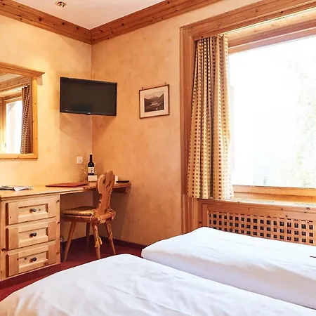 Hotell Chesa Languard 3*