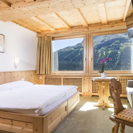 Hotel Chesa Languard 3*