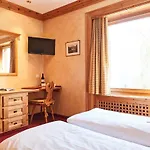 فندق Chesa Languard 3*